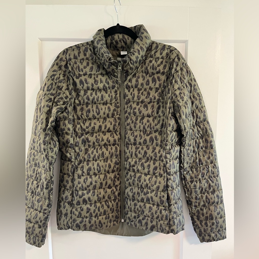 Old navy puffer jacket